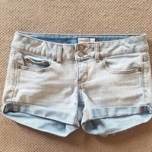 Women's Jean Shorts. Size 7.